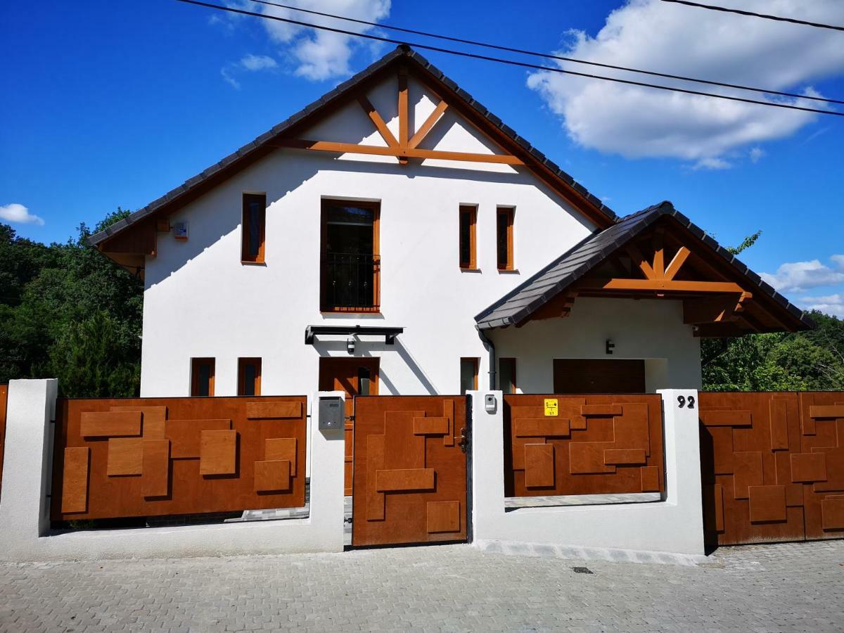 Fenyo Apartman Miskolctapolca Exteriör bild